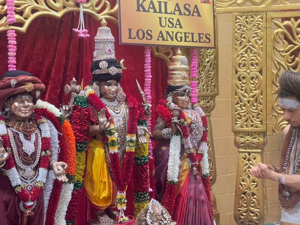 Padayal Seva & Deeparathana for Pidariamman, Kali, Kalabhairavar & Munishwarar