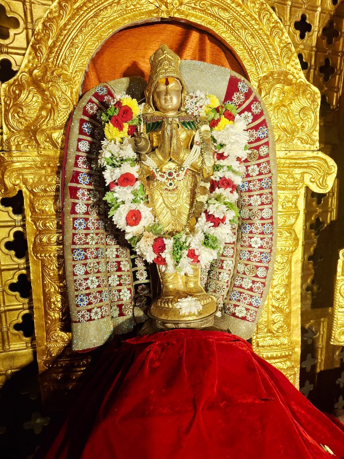 Alankara & Deeparathana for Ganesha & Chandikeshwara