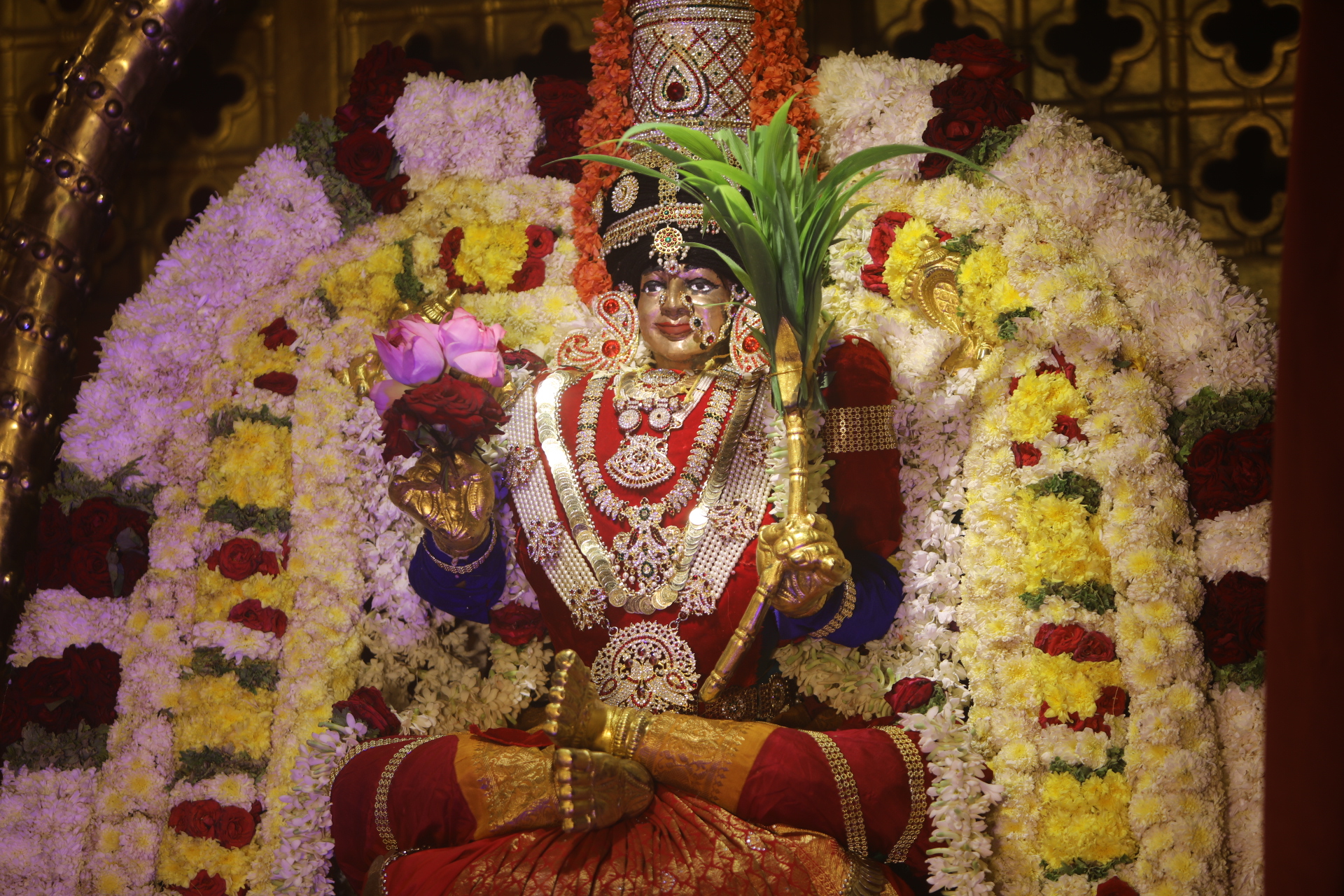 Kamakshi Alankara Seva — Thondaimandalam (20 Jul)